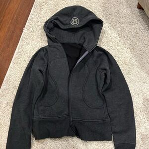Lululemon Sweater. Size 2. Grey.